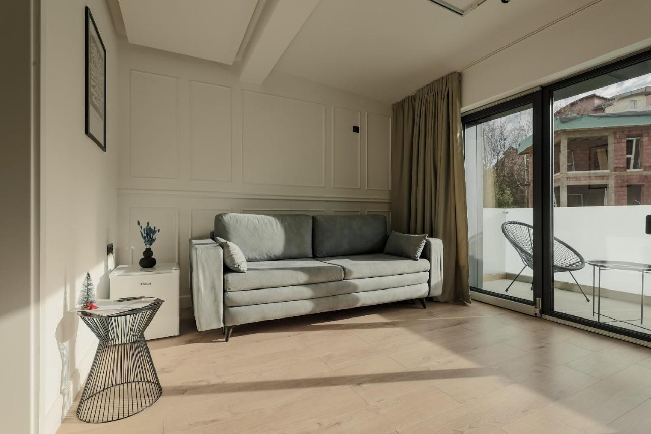 Nest Meteor Apartment